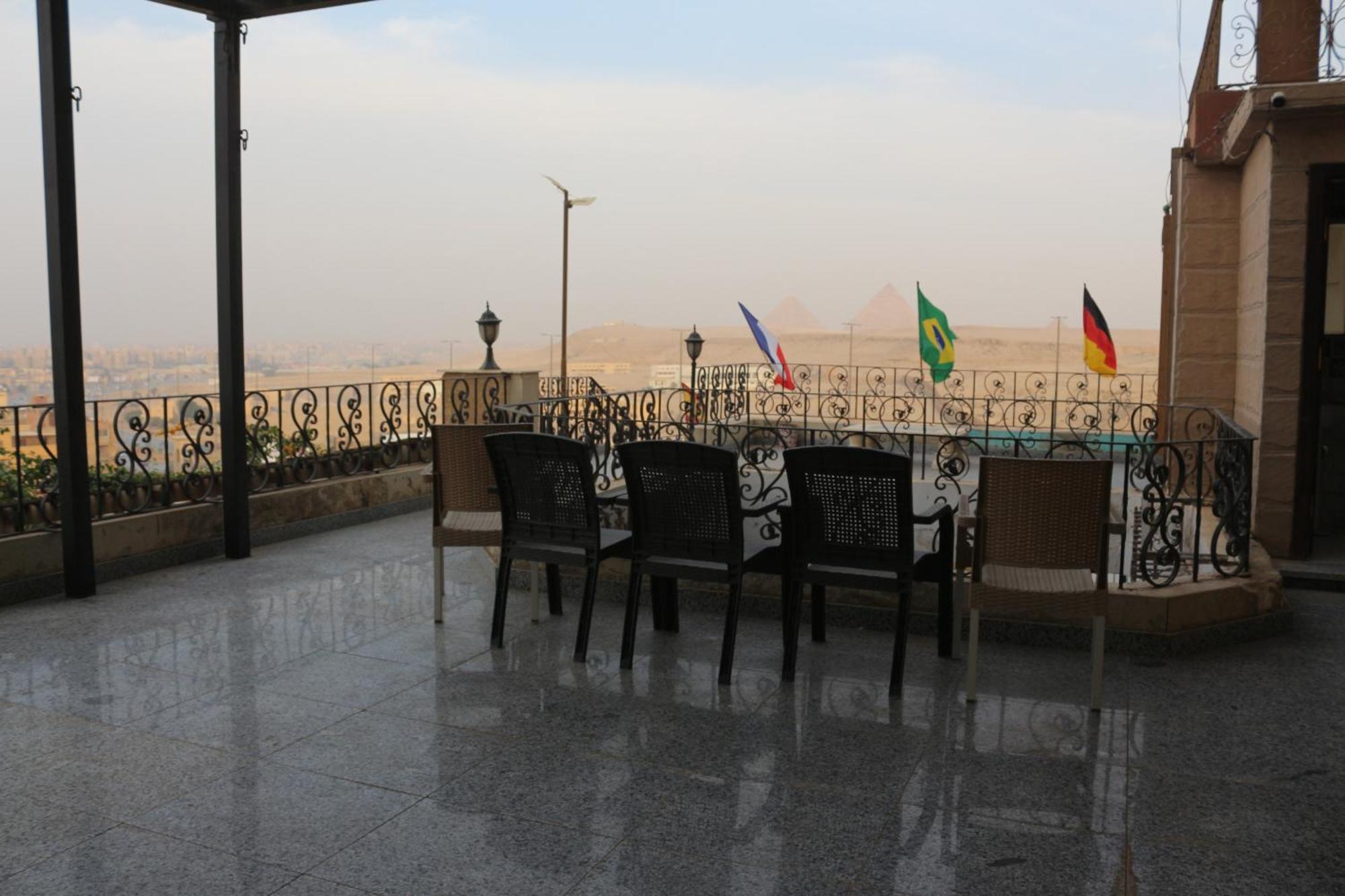 Pyramita Hotel Ghatati Exterior foto